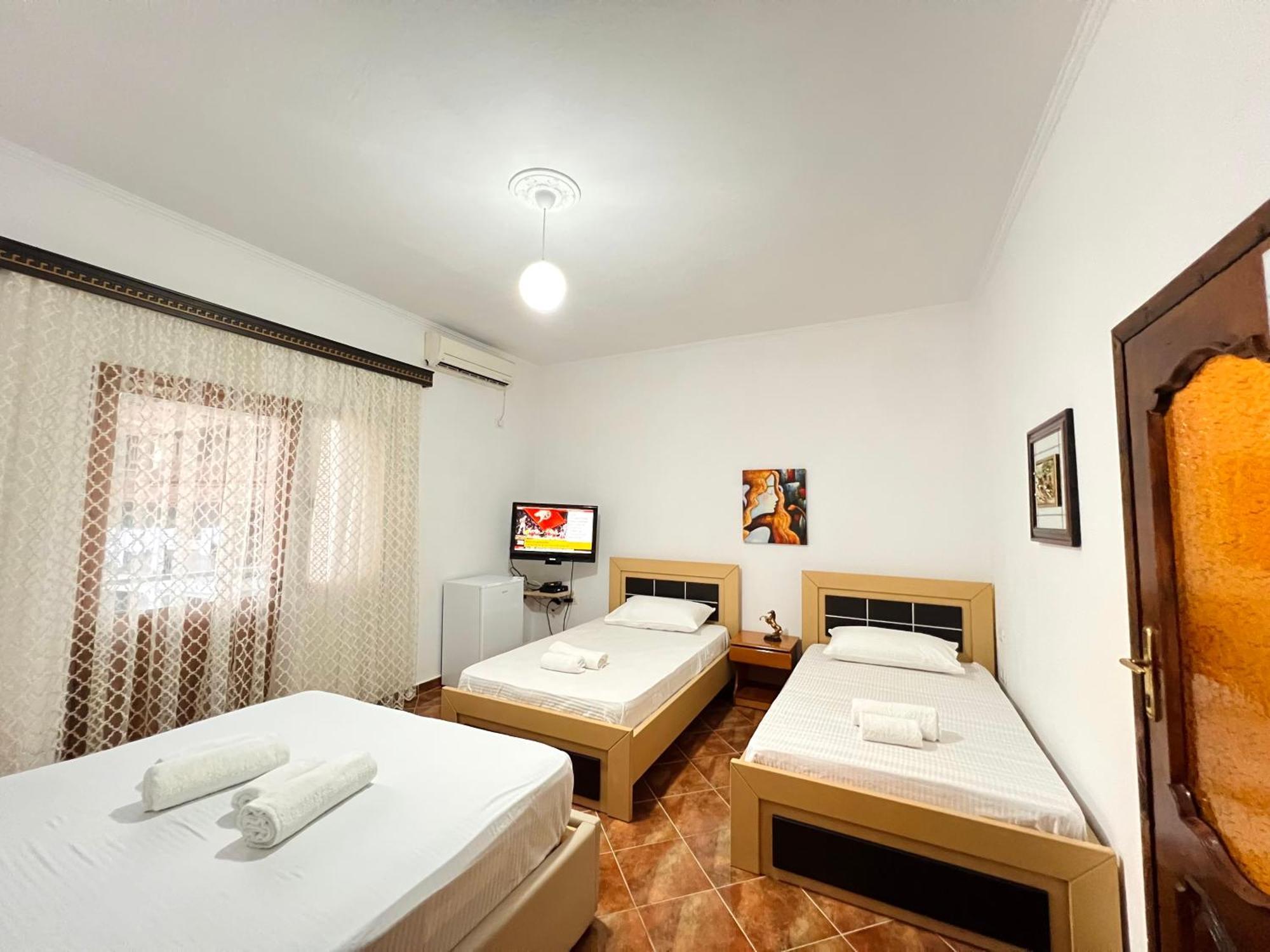 Villa Ensalv Berat - Apartment - Room - Penthouse מראה חיצוני תמונה